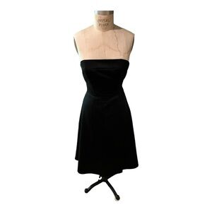 *NWT* Laundry by Shelli Segal - Tea Length Strapless Dress